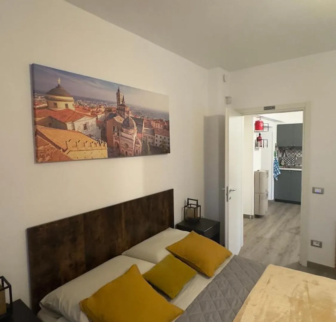Smart Design Apartment Central Station Bergamo